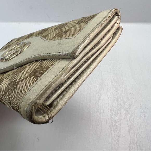 Gucci Wallet - Picture 9 of 10